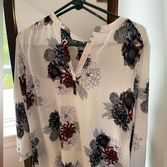 Danielrainn top (Stitchfix) - Picture 1 of 2